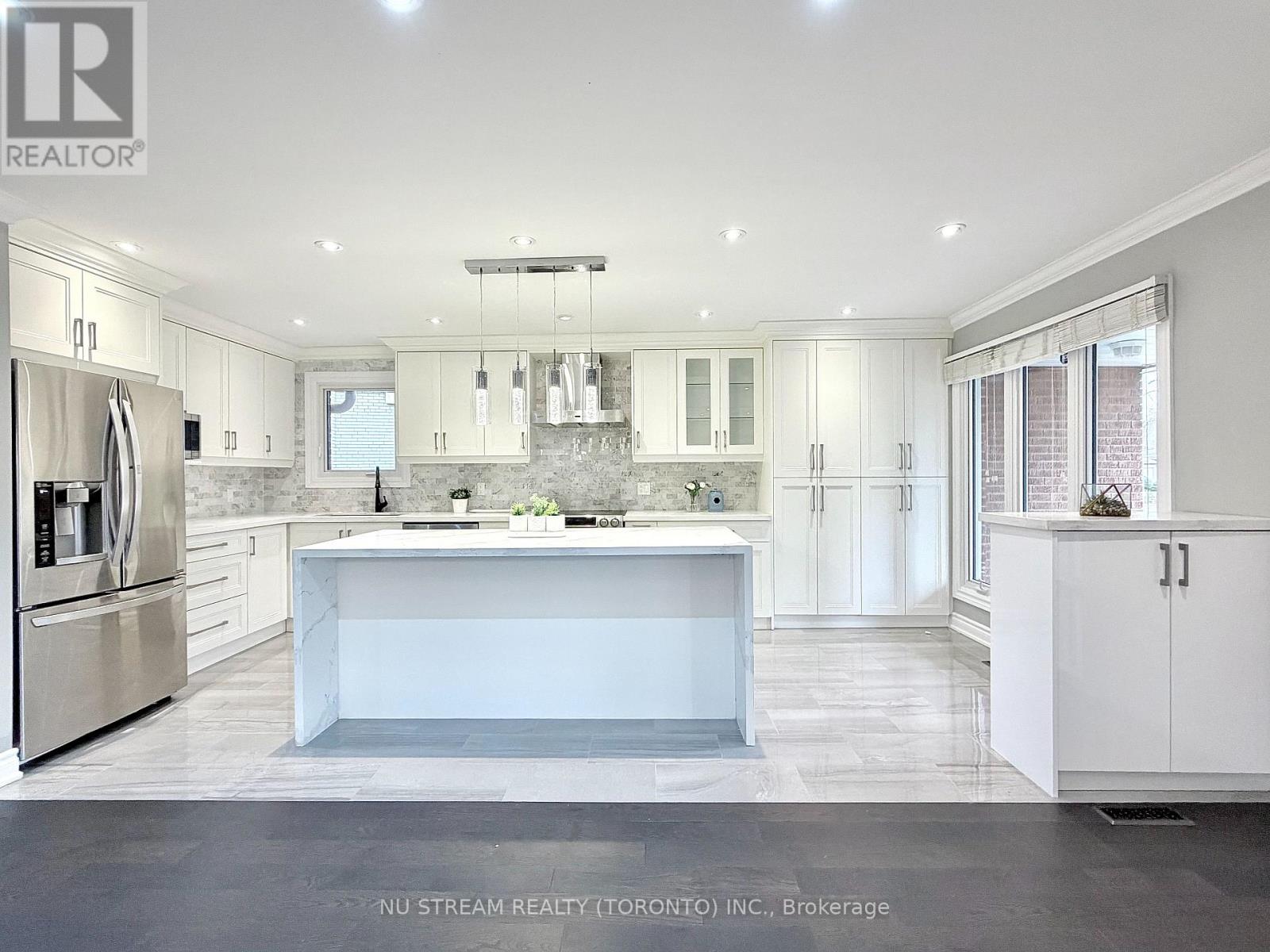 3 MOSEDALE CRESCENT|Toronto (Don Valley Village), Ontario M2J3A3