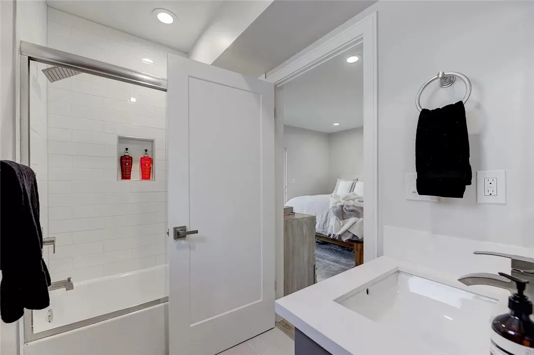 Additional image 110 of 2153 S West View Street, Los Angeles, CA 90016