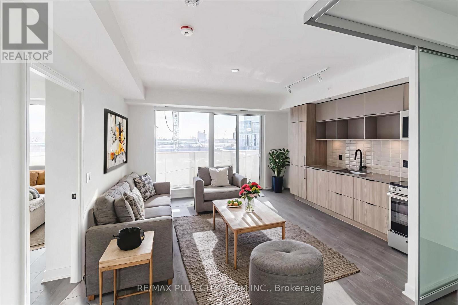 405 - 60 TANNERY ROAD|Toronto (Waterfront Communities), Ontario M5A0S8