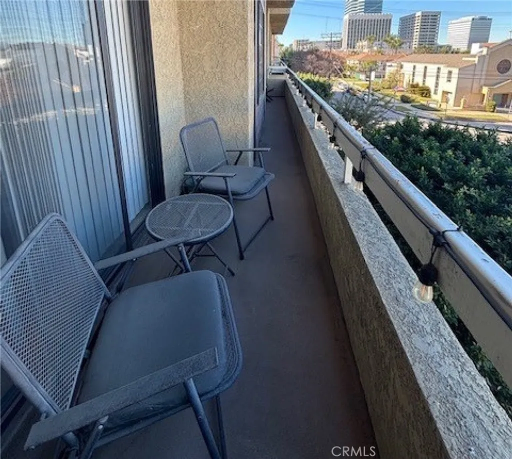 Property image for 4430 Noble Avenue Unit 202, Sherman Oaks, CA 91403