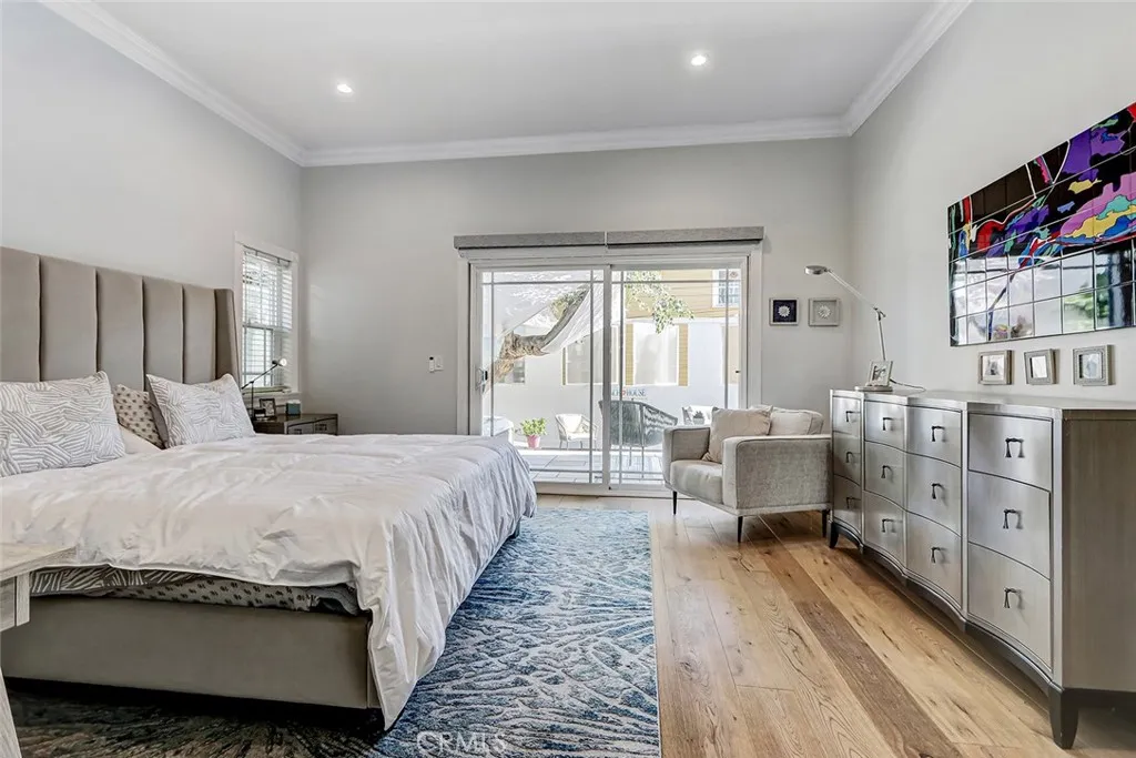 Additional image 82 of 718 S Broadway Unit C, Redondo Beach, CA 90277