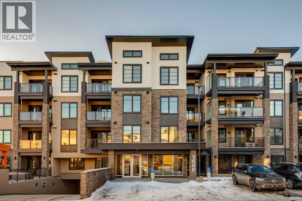 2215, 2117 81 Street SW|Calgary, Alberta T3H6H5