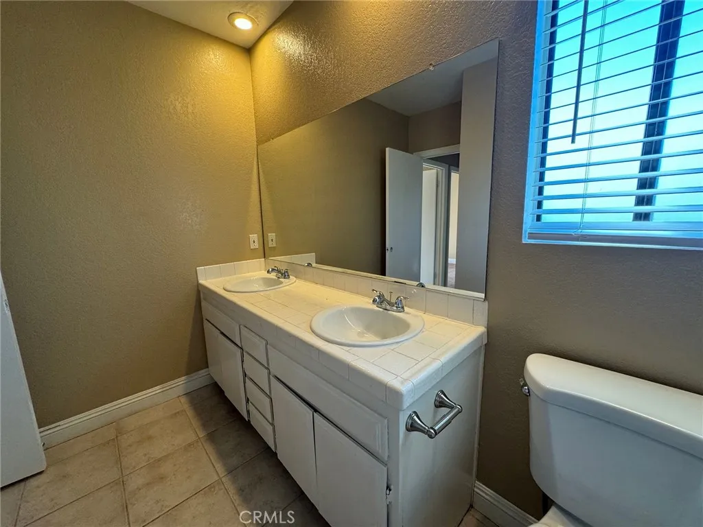 Additional image 18 of 22066 Loch Lomond Dr, Canyon Lake, CA 92587