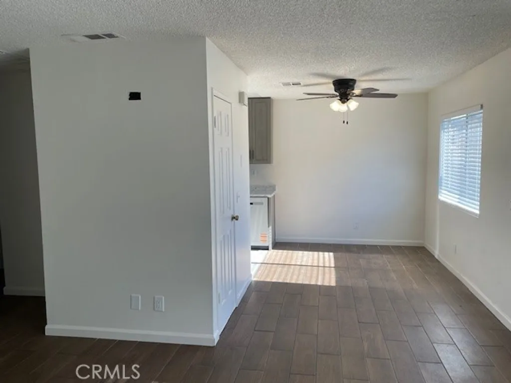 Additional image 6 of 320 N Poe Unit C, Lake Elsinore, CA 92530