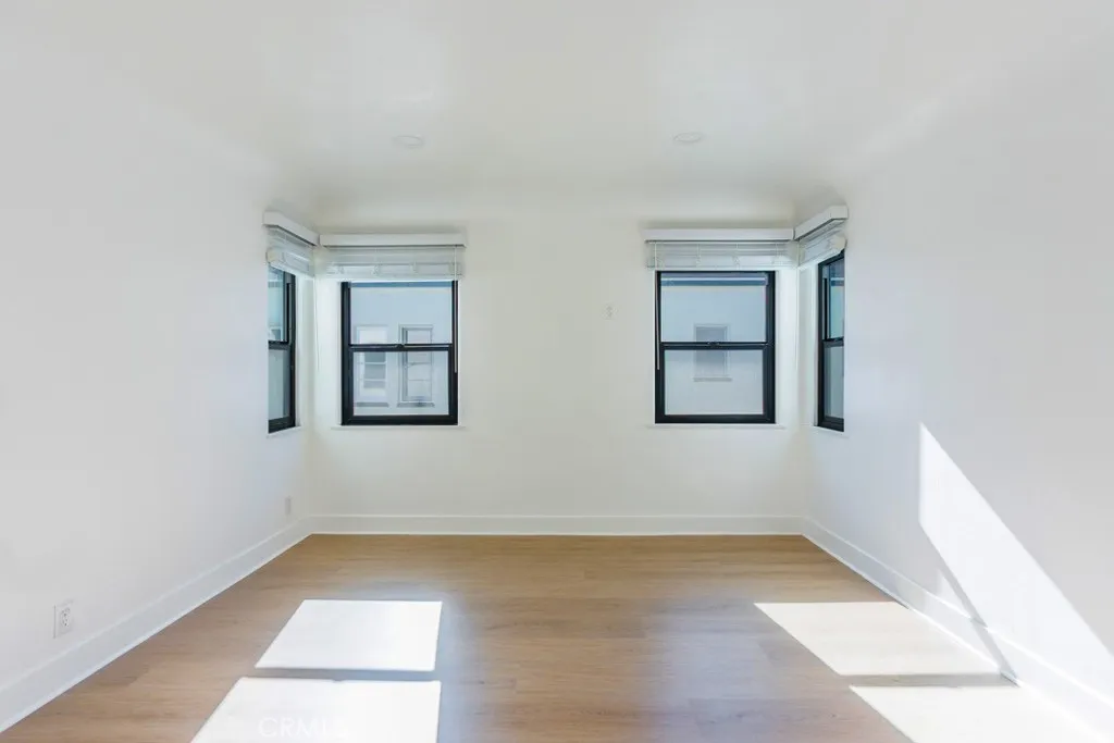 Additional image 75 of 128 S Harper Ave, Los Angeles, CA 90048