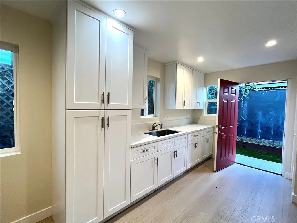 Additional image 36 of 2720 W 70th St, Los Angeles, CA 90043