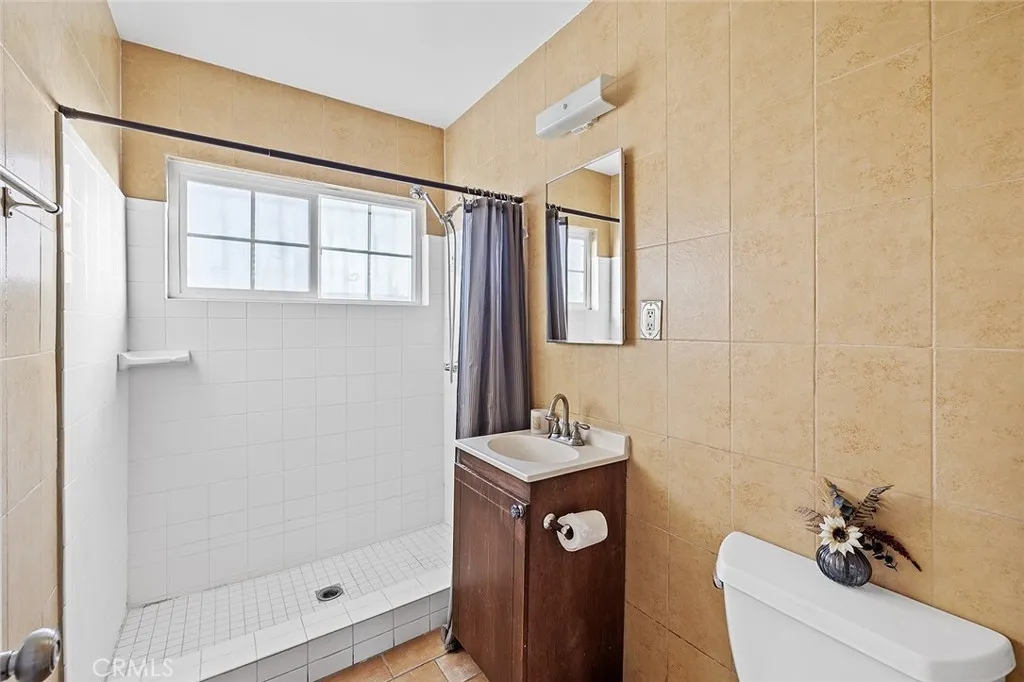 Additional image 30 of 330 W Laurel Street Unit C, Compton, CA 90220