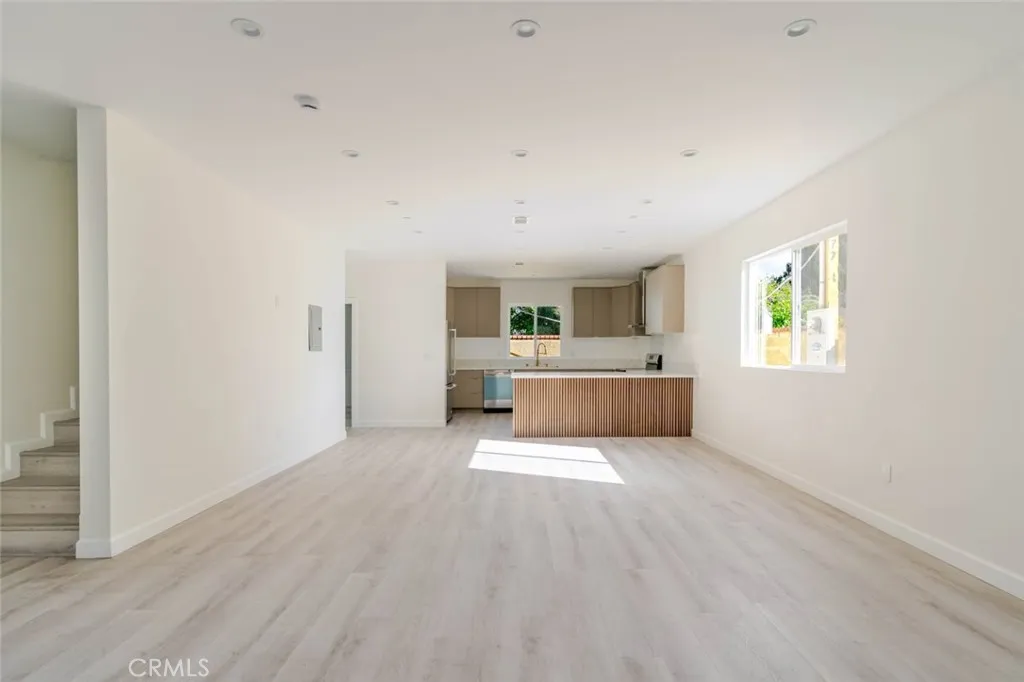 Additional image 33 of 17426 Roscoe Boulevard, Northridge, CA 91325