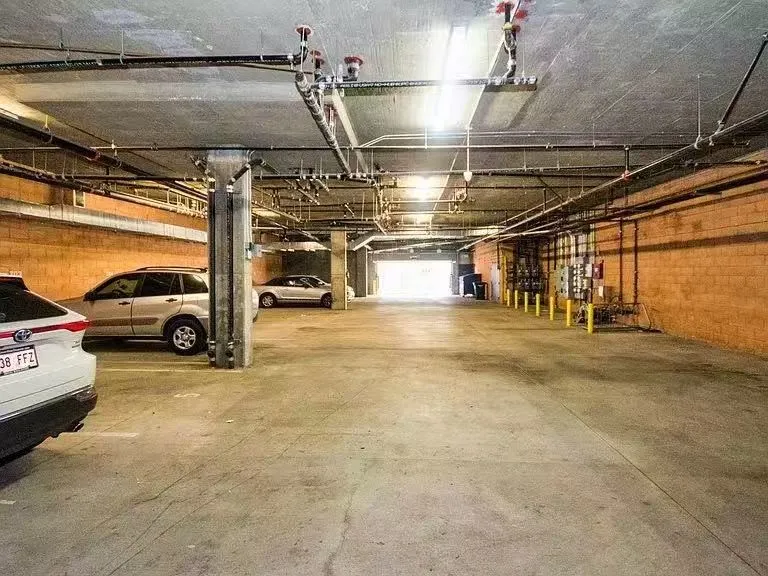 Additional image 21 of 137 W 6th St Unit 204, Long Beach, CA 90802