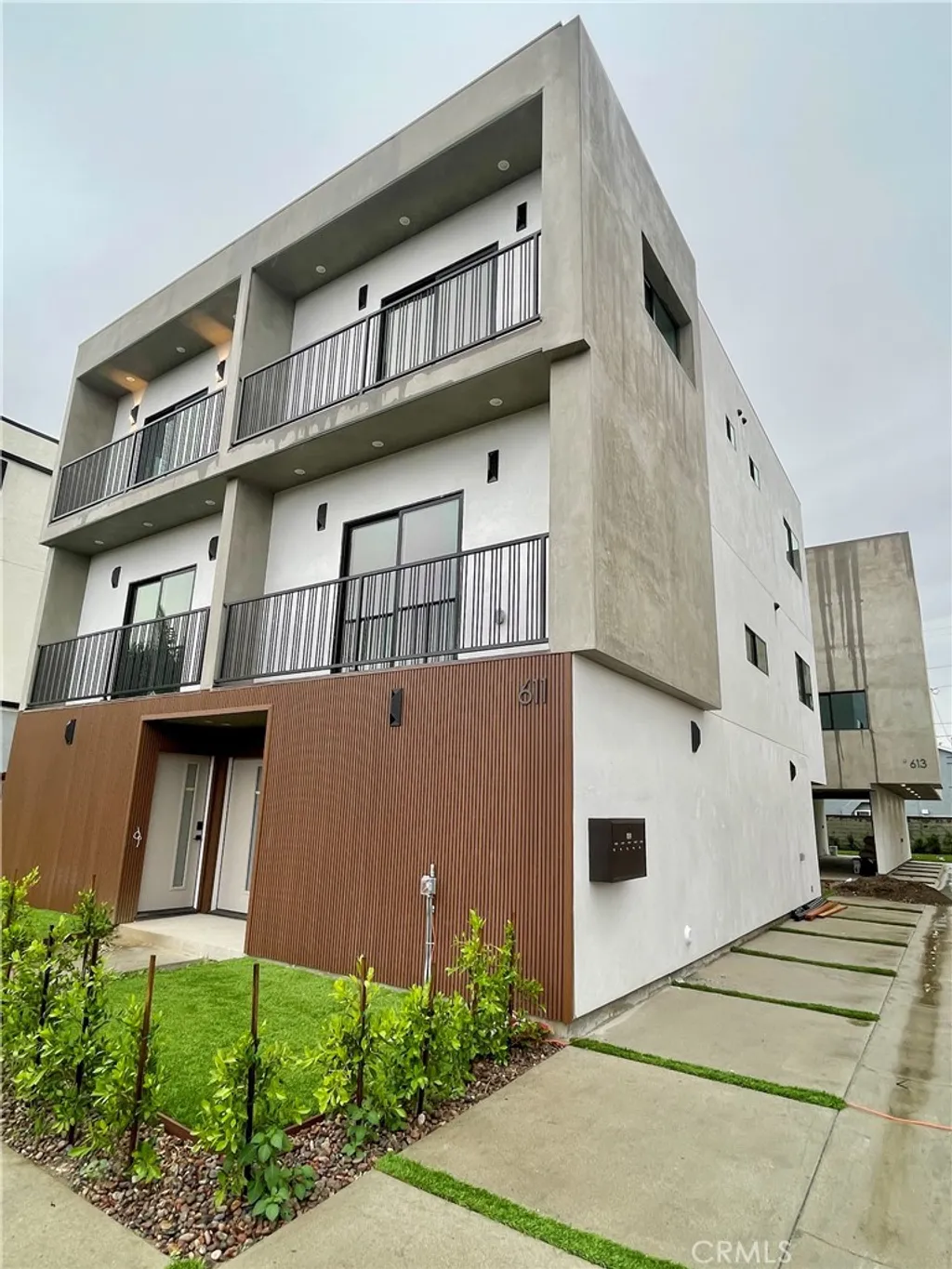 Additional image 29 of 613 W 41st Place, Los Angeles, CA 90037