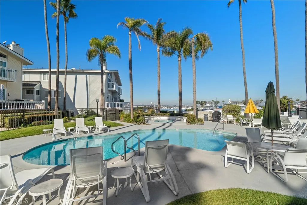 Additional image 65 of 2872 Coast Cir Unit 303, Huntington Beach, CA 92649