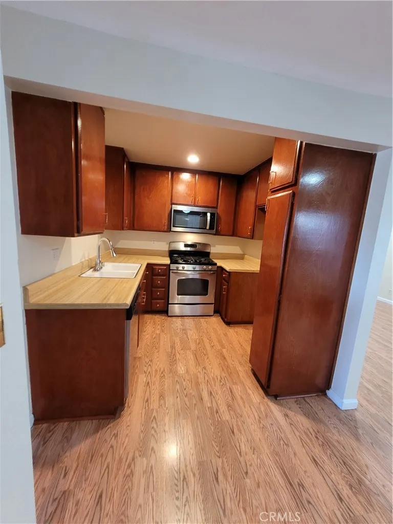 Additional image 47 of 4110 Elm Ave Unit 201, Long Beach, CA 90807