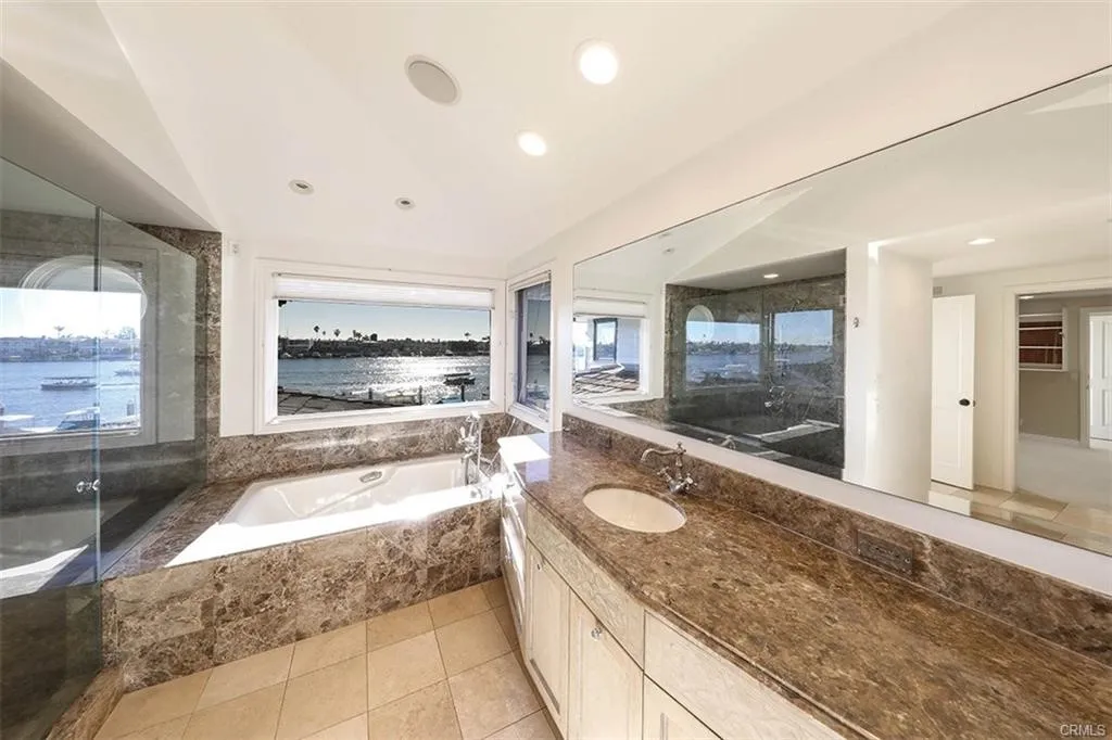 Additional image 12 of 2636 Bayshore Drive, Newport Beach, CA 92663