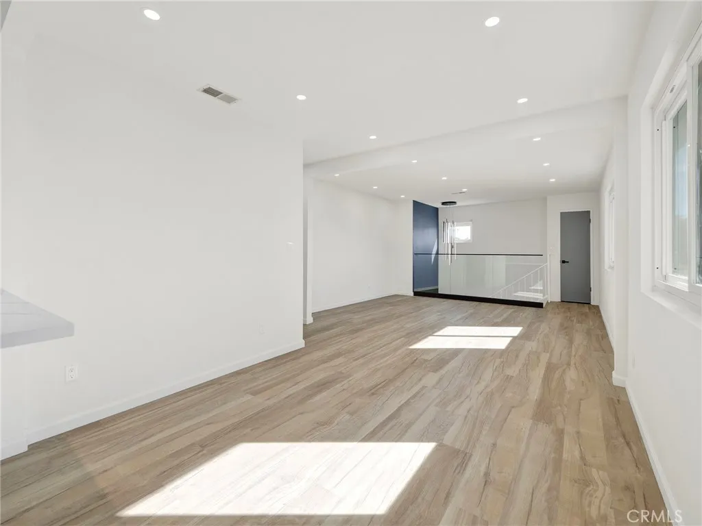 Additional image 13 of 727 Robinson, Los Angeles, CA 90026