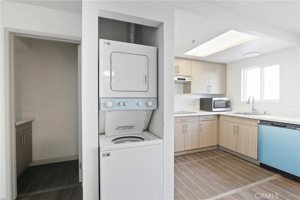 Additional image 5 of 112 N Primrose Ave Unit C, Alhambra, CA 91801