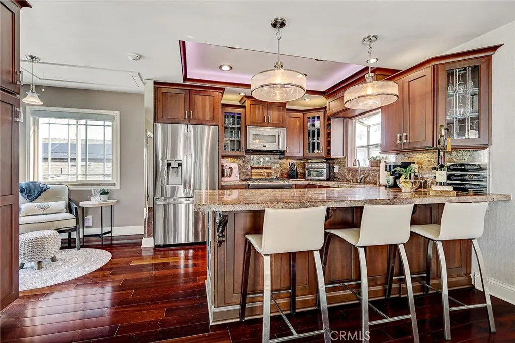 Additional image 19 of 718 S Broadway Unit C, Redondo Beach, CA 90277