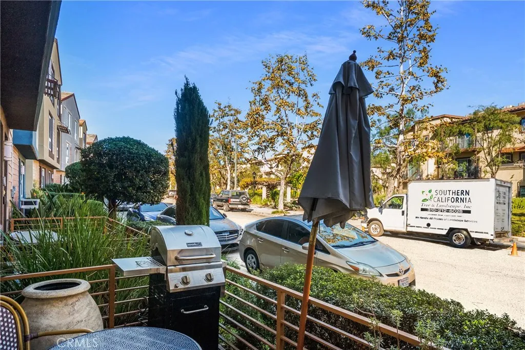 Additional image 36 of 2581 Arvia #3, Los Angeles, CA 90065