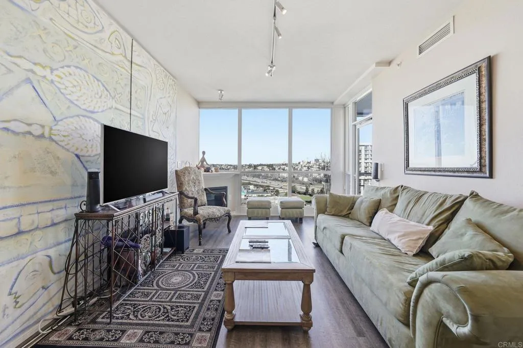 Additional image 7 of 300 W Beech Street Unit 1706, San Diego, CA 92101