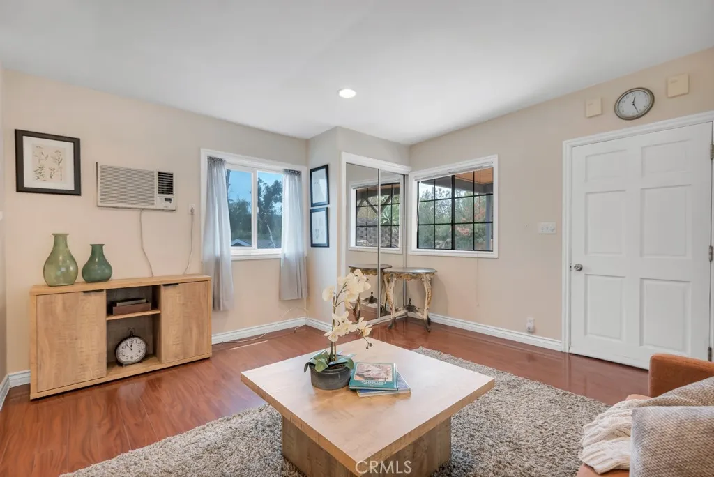 Additional image 29 of 19419 Oxnard Street, Tarzana, CA 91356