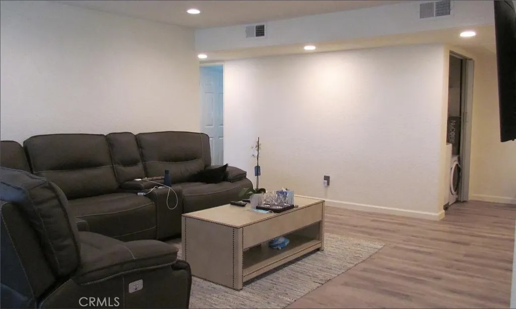 Additional image 6 of 22041 Costanso Unit 103, Woodland Hills, CA 91364