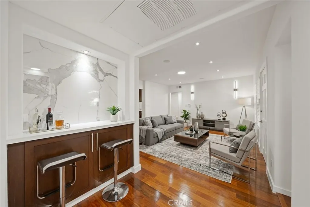 Additional image 3 of 932 S. Shenandoah St. Unit 1, Los Angeles, CA 90035