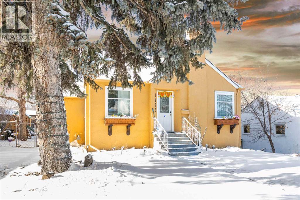 1623 Summit Street SW|Calgary, Alberta T3C2L8