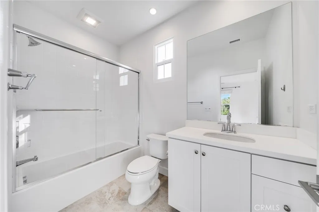 Additional image 61 of 64 Meander, Irvine, CA 92620