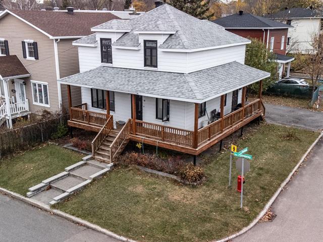 10-12 Rue Duchesnay|Québec (Beauport), Quebec G1E4R4