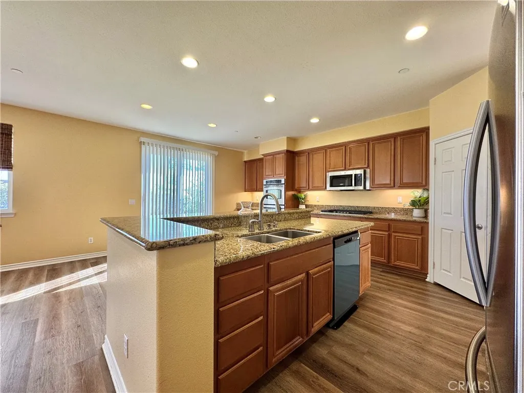 Additional image 12 of 15621 Pisa Lane, Fontana, CA 92336