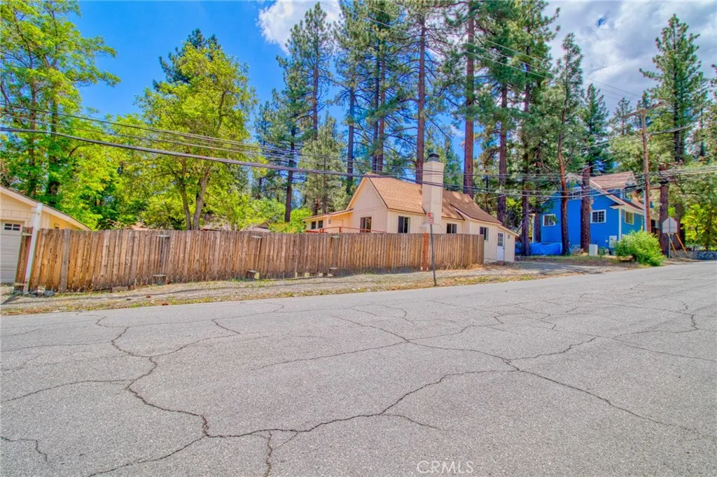 Additional image 3 of 1131 Apple Ave, Wrightwood, CA 92397