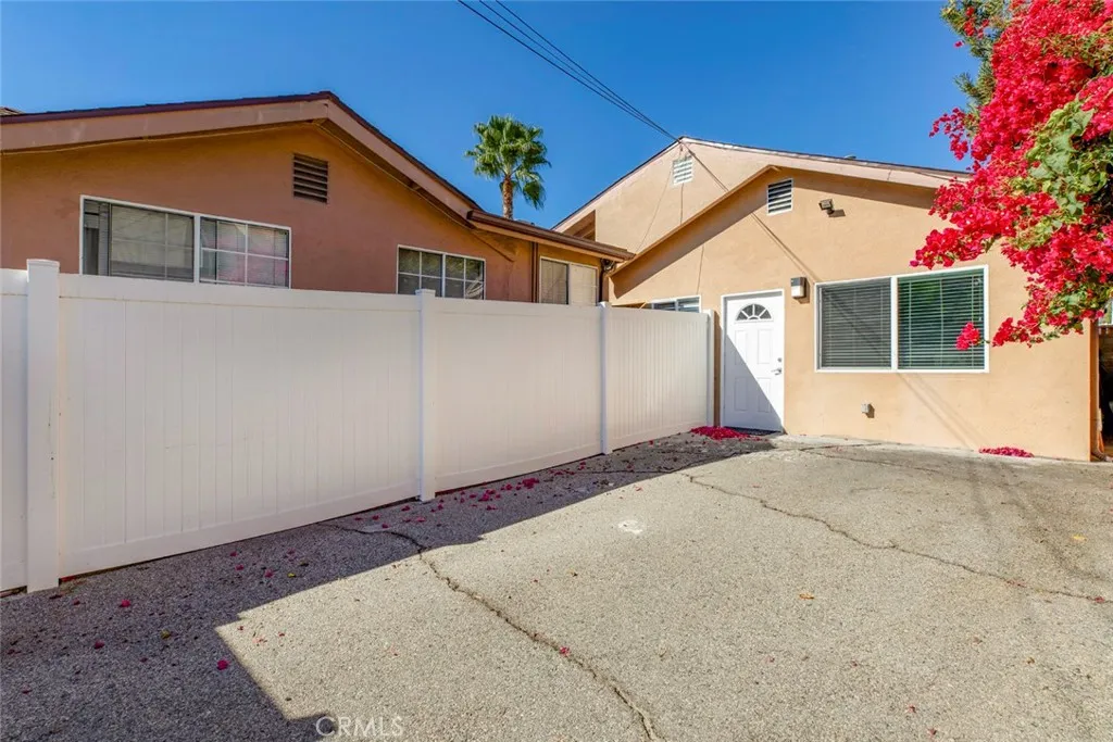 Additional image 17 of 10563 Vinedale, Sun Valley, CA 91352