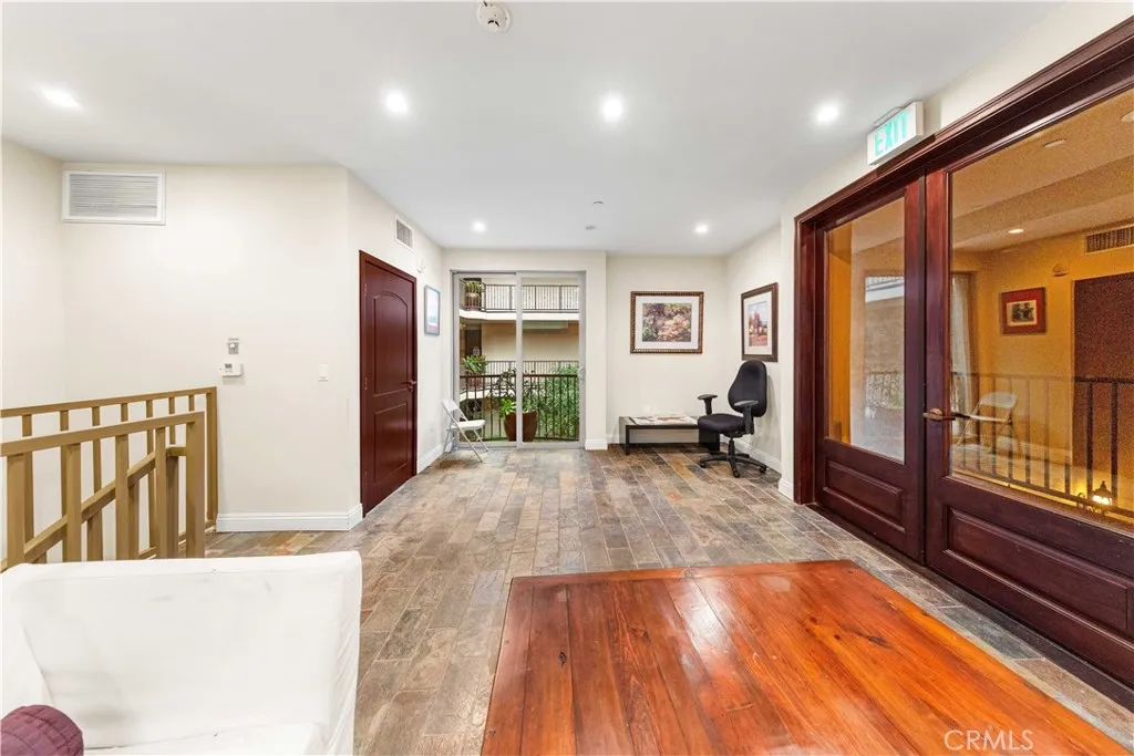 Additional image 47 of 11218 Camarillo Street Unit 404, Toluca Lake, CA 91602