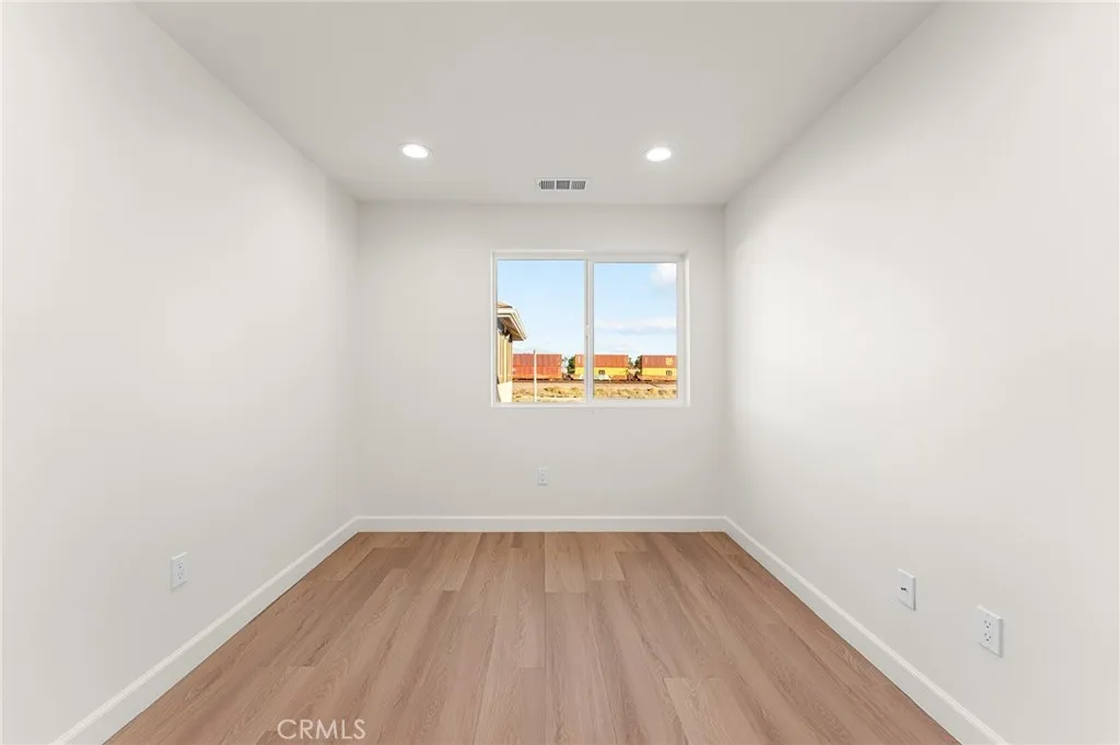 Additional image 54 of 902 W Hert Street, Colton, CA 92324