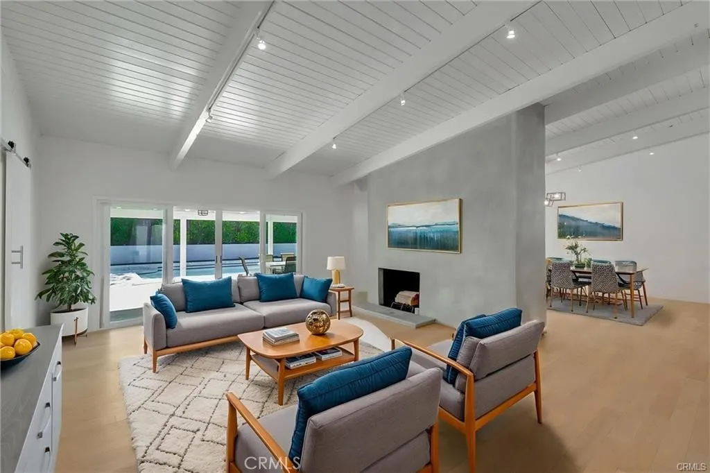 Additional image 3 of 24216 Calvert Street, Woodland Hills, CA 91367