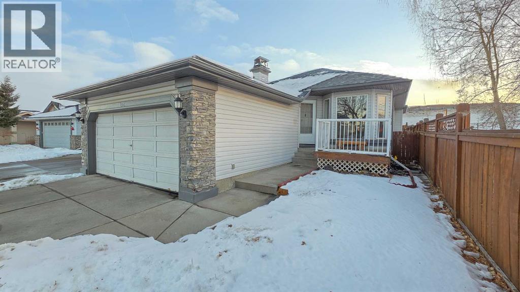 152 Valley Meadow Close NW|Calgary, Alberta T3B5M2