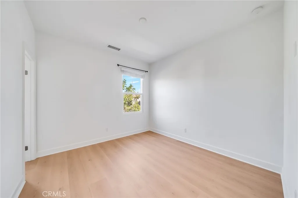 Additional image 22 of 64 Meander, Irvine, CA 92620