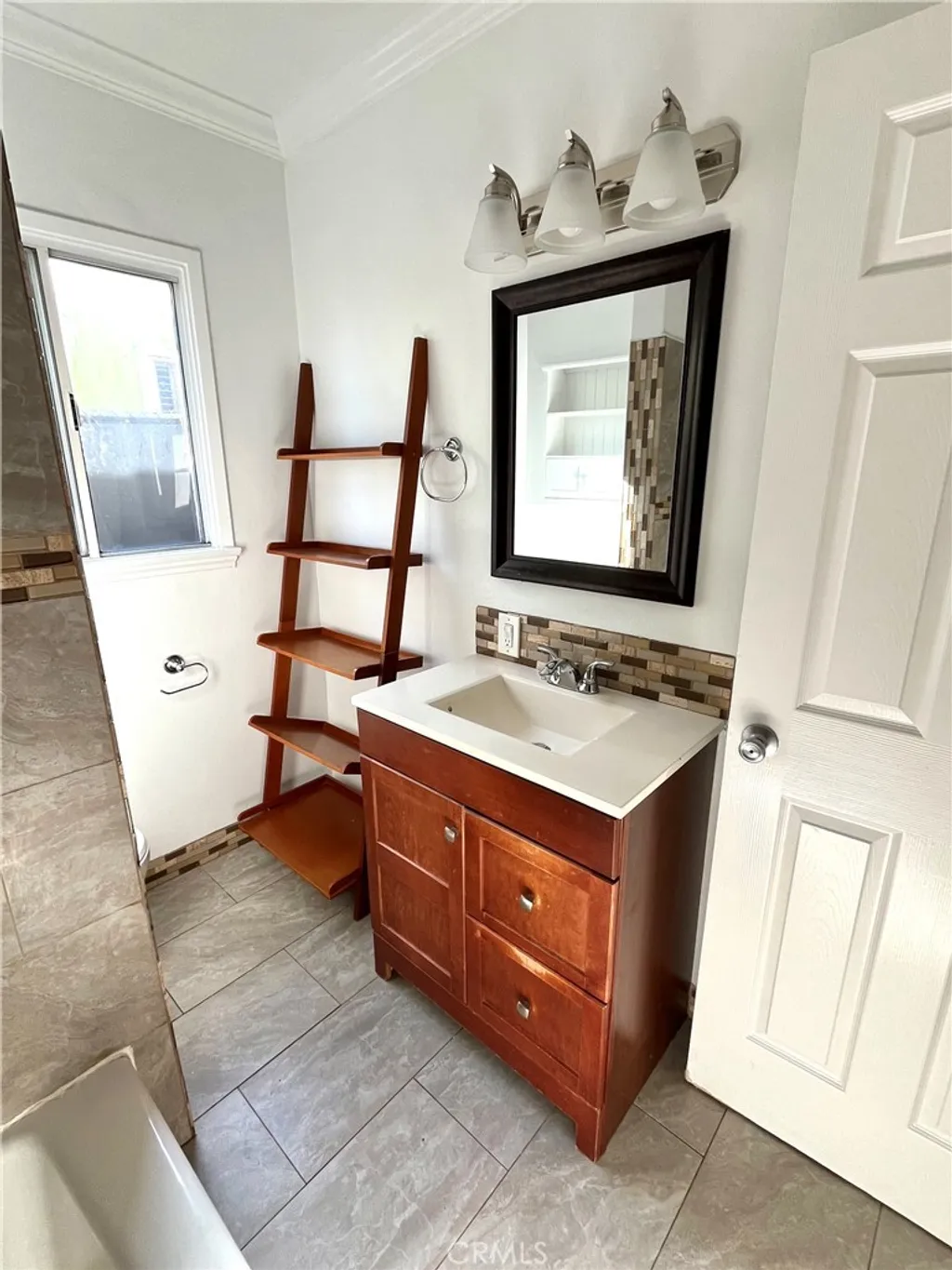 Additional image 19 of 2720 W 70th St, Los Angeles, CA 90043