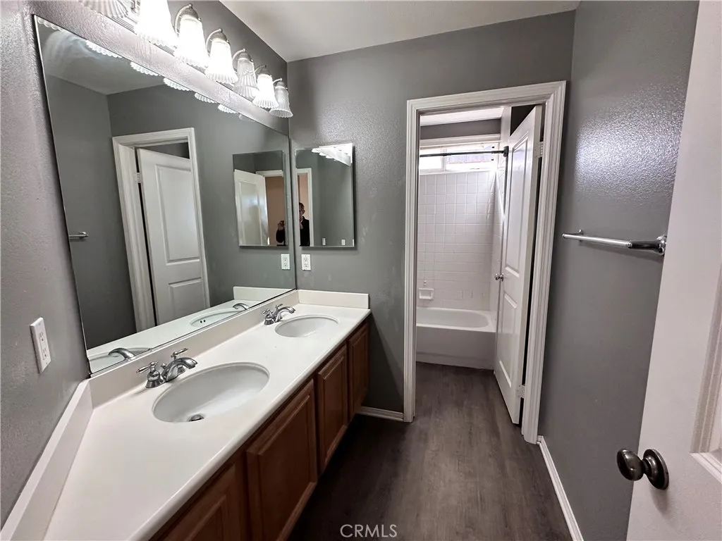 Additional image 49 of 23327 Clearwater Ln, Valencia, CA 91355