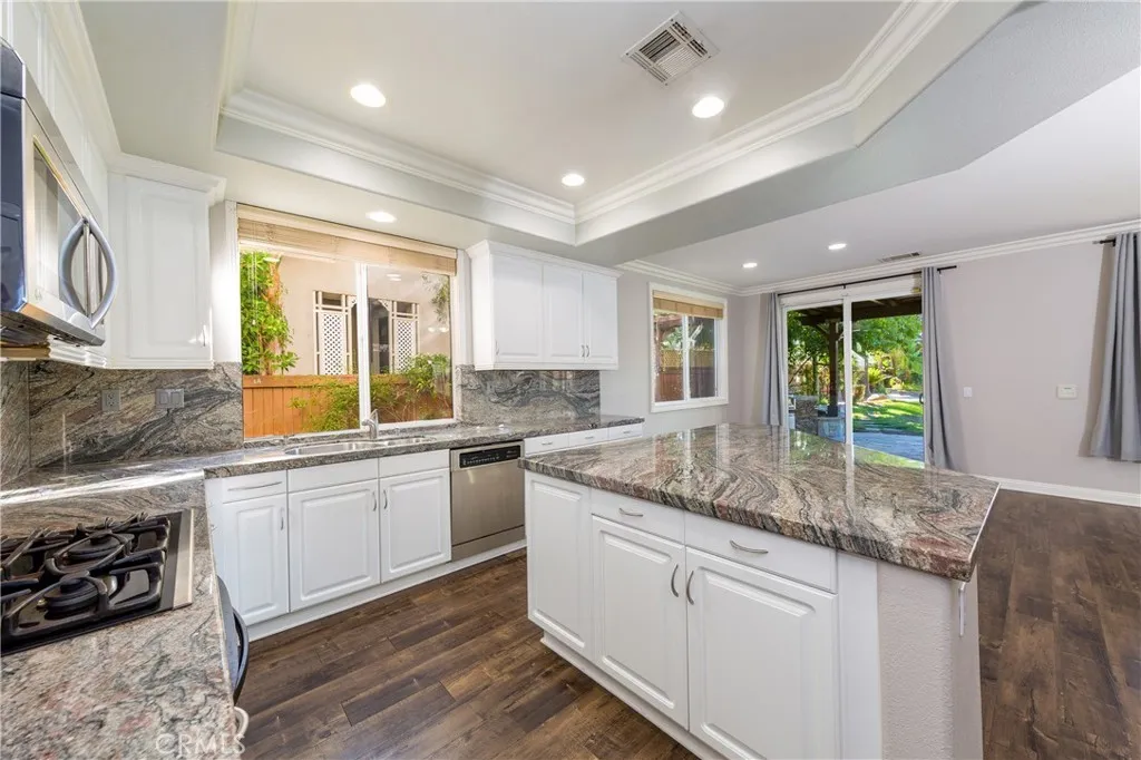 Additional image 15 of 18210 Shannon Ridge Pl, Canyon Country, CA 91387