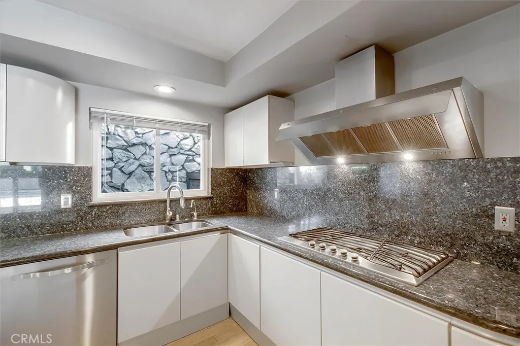 Additional image 83 of 24216 Calvert Street, Woodland Hills, CA 91367