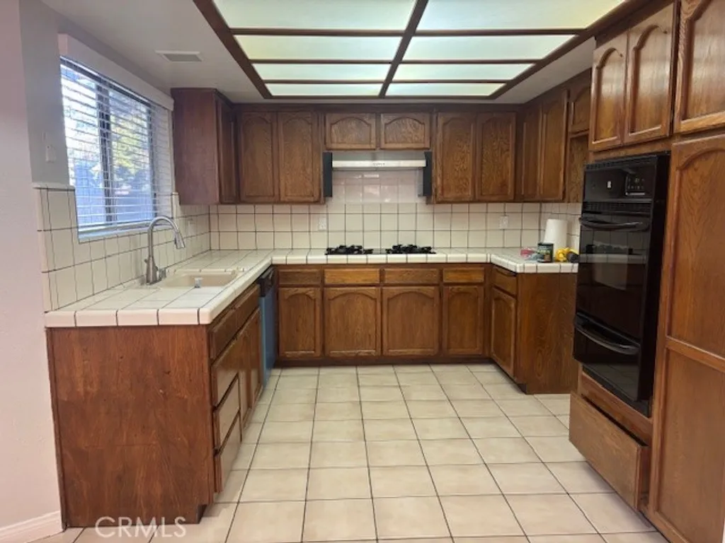 Additional image 7 of 10645 Willowbrae Avenue, Chatsworth, CA 91311