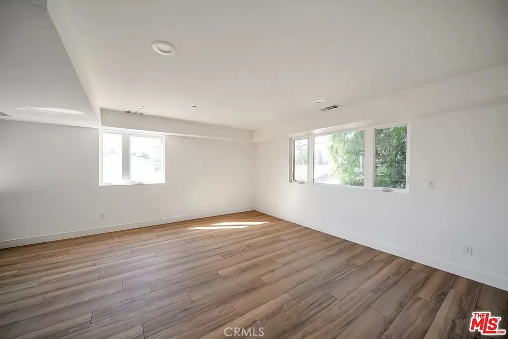 Additional image 120 of 2153 S West View Street, Los Angeles, CA 90016