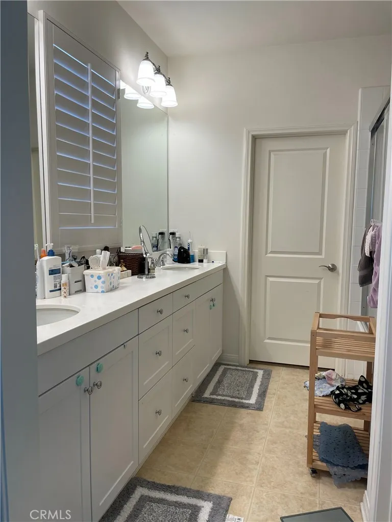 Additional image 38 of 31 Larkfield, Irvine, CA 92620