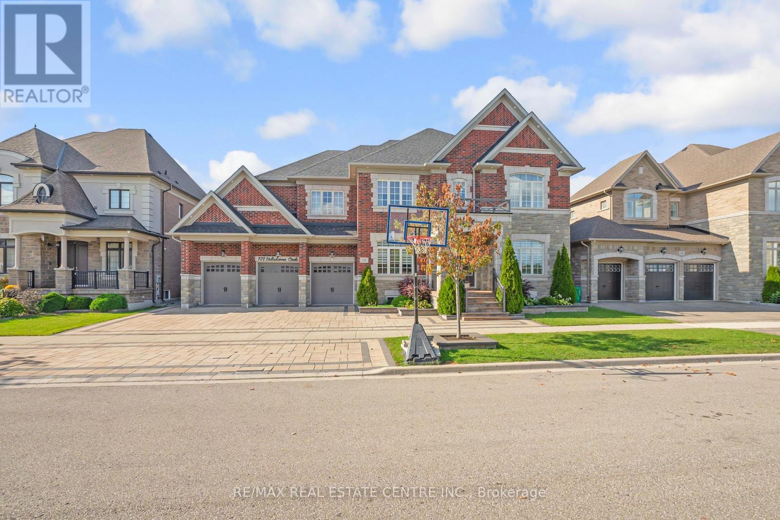 Property image for 102 BELLADONNA CIRCLE|Brampton (Toronto Gore Rural Estate), Ontario L6P4B6