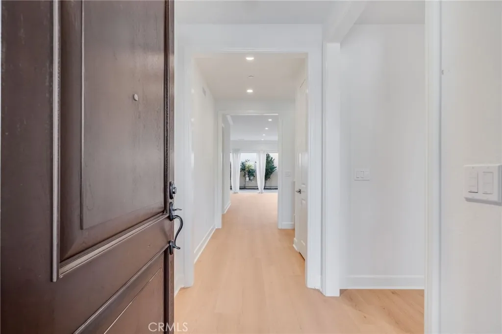 Additional image 11 of 64 Meander, Irvine, CA 92620