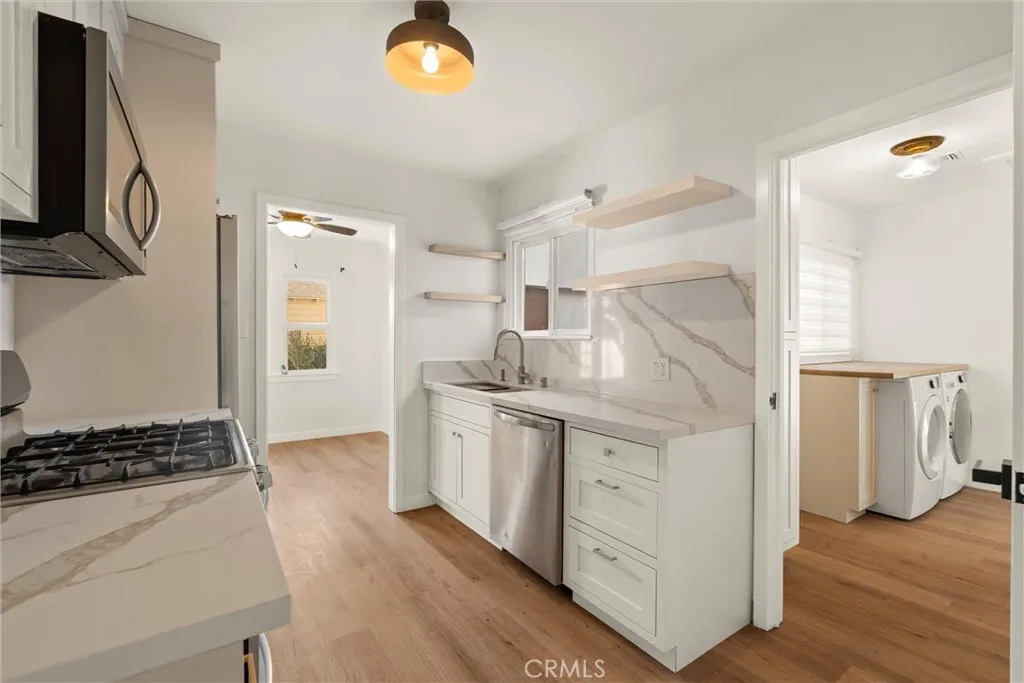 Additional image 13 of 2083 Parnell Way, Altadena, CA 91001