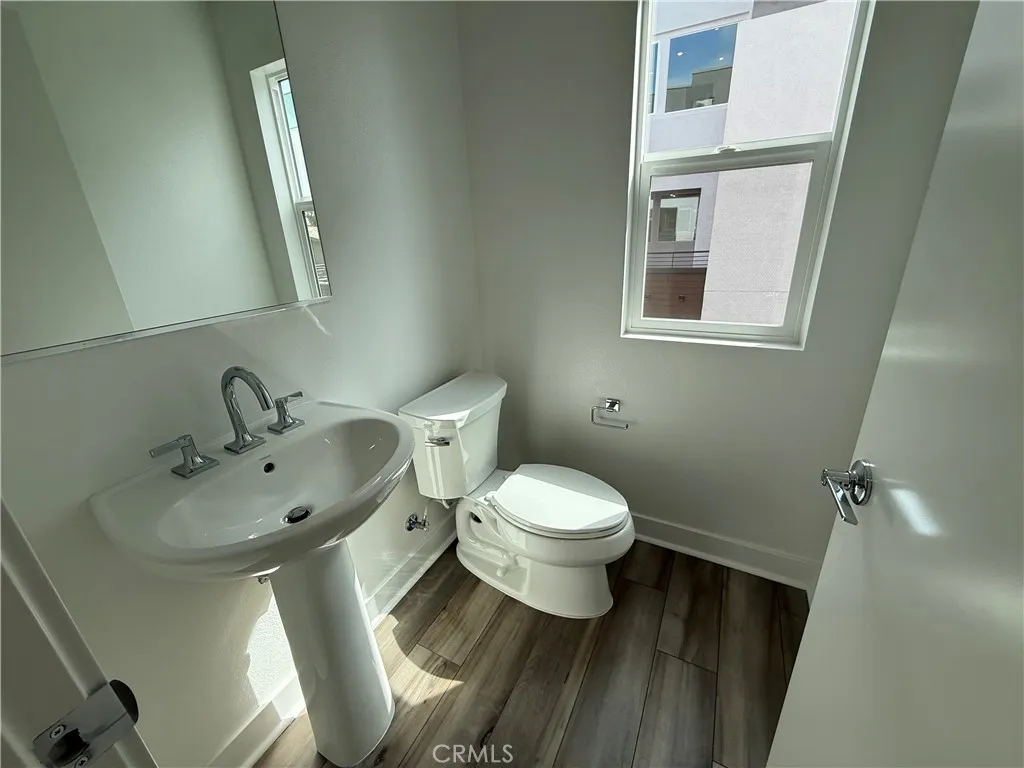 Additional image 15 of 693 S Lyon Street, Santa Ana, CA 92705