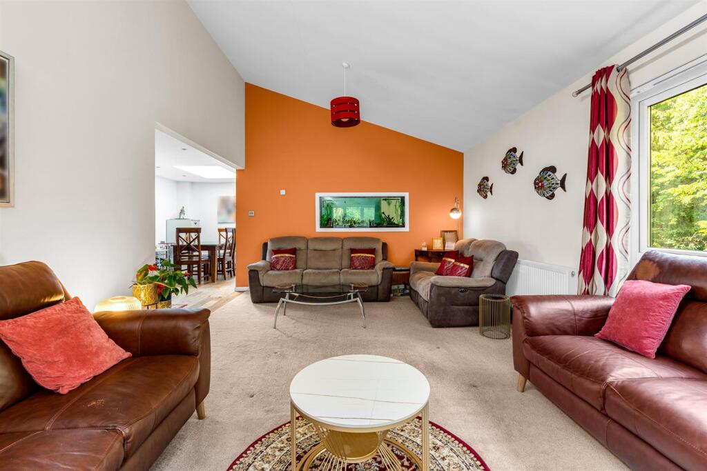 Additional image 8 of The Chase, Welwyn