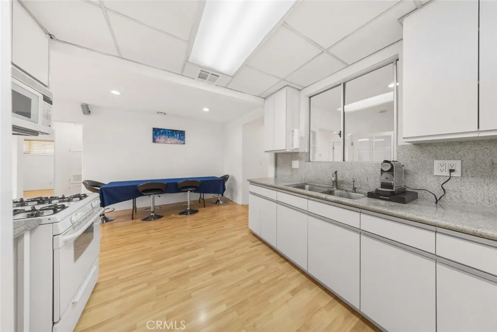 Additional image 42 of 12329 Burton, North Hollywood, CA 91605