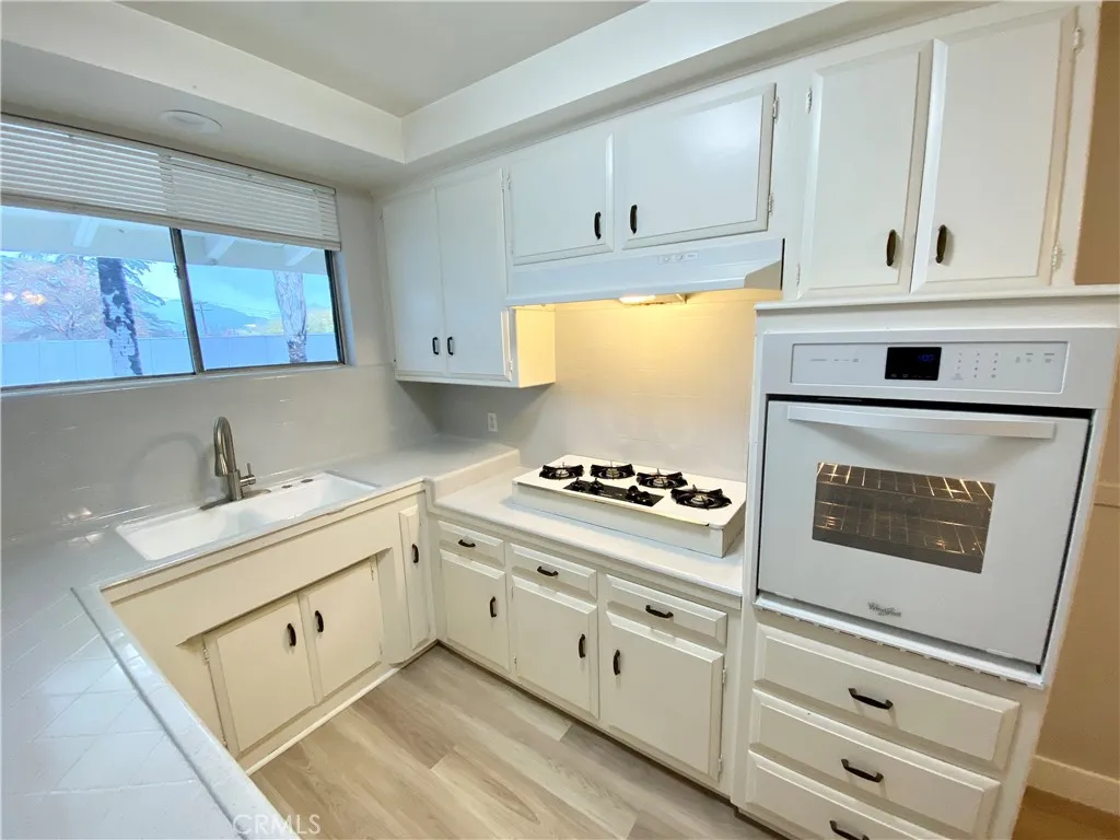 Additional image 4 of 3335 Triangle Place Unit 5, Glendale, CA 91208